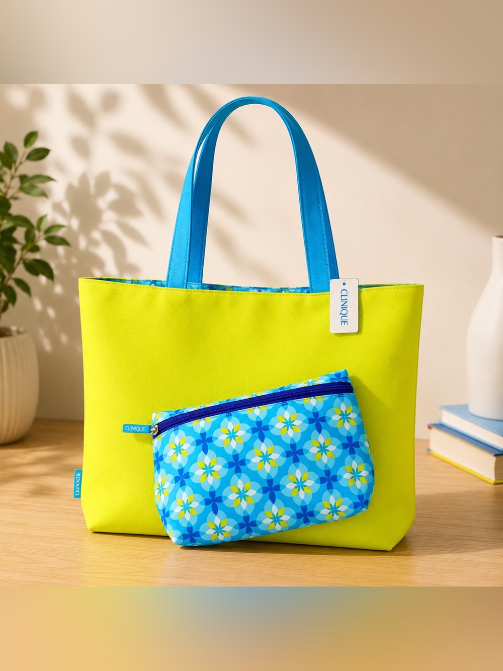 Clinique Tote NWT & Matching Bag